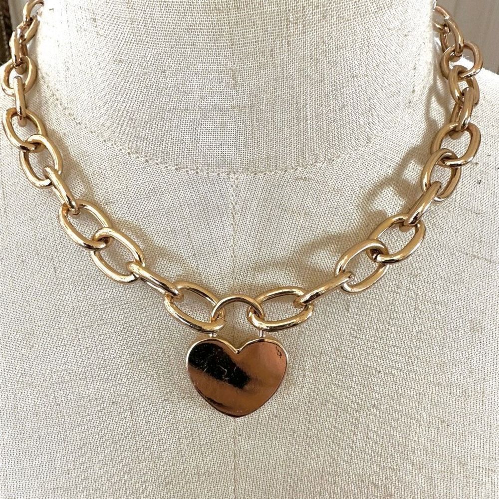 Gold tone chain heart pendant necklace